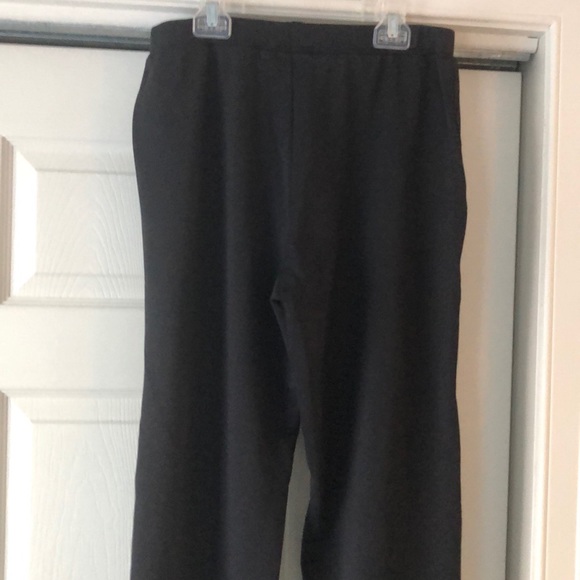 Tail Tech Warm-up Pants size Medium - Picture 2 of 12